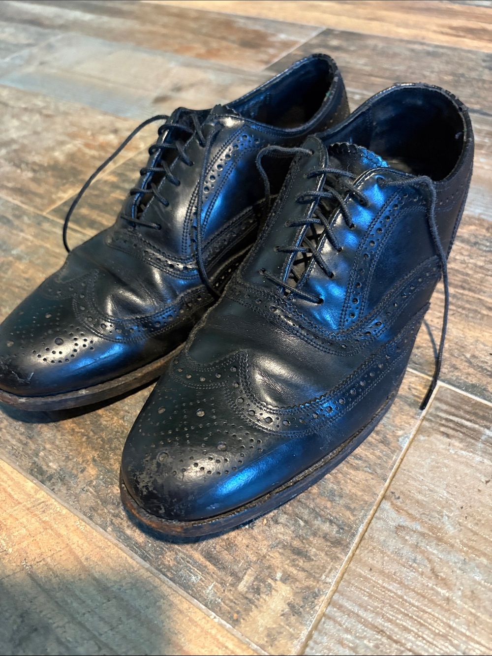 Classic Black Leather Wingtip Dress Shoes - Men